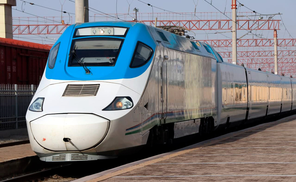 "Узбекистон темир йуллари" использует кредит немецкого банка для закупки современных поездов и вагонов 