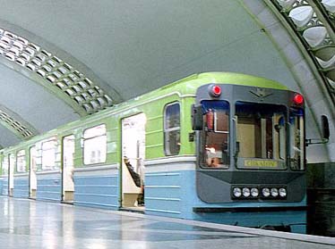 В Ташкентском метрополитене появятся новые вагоны из России
