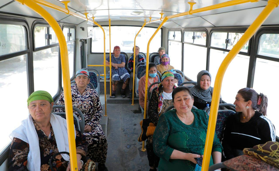 Среднестатистическая узбекская женщина работает по 12 часов в день – исследование 